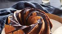 Pumpkin Bundt Cake with Chocolate Glaze Pumpkin Bundt Cake with Chocolate Glaze