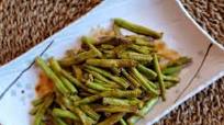 Ginisang Batong (Sauteed Long Green Beans) Ginisang Batong (Sauteed Long Green Beans)