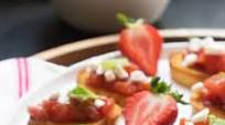 Strawberry-Tomato Jam Crostini Strawberry-Tomato Jam Crostini