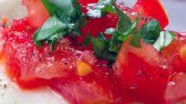 Tostada de atún con tomate y queso Tostada de atún con tomate y queso