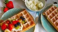 Belgian Waffles: Gaufres de Bruxelles Belgian Waffles: Gaufres de Bruxelles