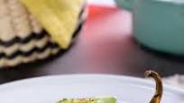 Chile Ancho Relleno de Frijol con Queso Chile Ancho Relleno de Frijol con Queso