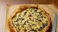 Brunch Tart With Spinach, Olives and Leeks Brunch Tart With Spinach, Olives and Leeks