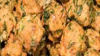 Spinach Pakora Recipe: How to Make Palak Pakora Spinach Pakora Recipe: How to Make Palak Pakora