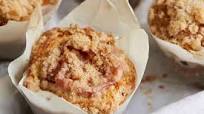 Rhubarb-Filled Streusel Muffins Rhubarb-Filled Streusel Muffins