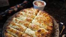 Cheesy Garlic Breadsticks Cheesy Garlic Breadsticks