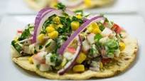 Tostadas de surimi con mango Tostadas de surimi con mango