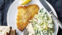 Fiskefilet med tzatziki coleslaw Fiskefilet med tzatziki coleslaw