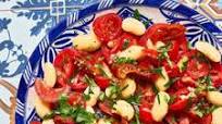 Tomato and Judion bean salad with Fresh Leaf Fig Oil} Tomato and Judion bean salad with Fresh Leaf Fig Oil}