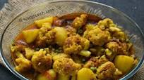 Aloo phulkopir niramish dalna Aloo phulkopir niramish dalna
