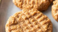 4 Ingredient Soft Healthy Peanut Butter Cookies (Gluten Free) 4 Ingredient Soft Healthy Peanut Butter Cookies (Gluten Free)