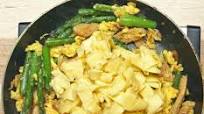 Chicken and Egg Stir Fry Chicken and Egg Stir Fry