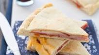 Focaccia ripiena veloce senza lievitazione Focaccia ripiena veloce senza lievitazione