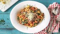 Easy Pork & Fennel Spaghetti Bolognese with Parmesan Cheese Easy Pork & Fennel Spaghetti Bolognese with Parmesan Cheese