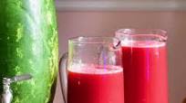 4 Ways to Juice a Watermelon (+ Watermelon Keg) 4 Ways to Juice a Watermelon (+ Watermelon Keg)