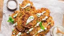Vegan latkes with sour cream - two ways Vegan latkes with sour cream - two ways