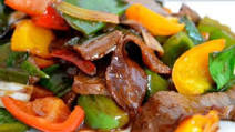 Tri-Color Pepper Steak with Leeks Tri-Color Pepper Steak with Leeks
