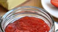 Quick strawberry filling for cakes and creams Quick strawberry filling for cakes and creams