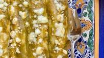 Green Chicken Enchiladas (Easy Green Chile Sauce) Green Chicken Enchiladas (Easy Green Chile Sauce)