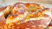 Bavarian Pretzels (Laugenbrezel) Bavarian Pretzels (Laugenbrezel)