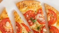 Naan Bread Pizza in the Air Fryer Naan Bread Pizza in the Air Fryer
