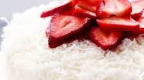 Strawberry Coconut Cream Cake with Coconut Cream Cheese Frosting Strawberry Coconut Cream Cake with Coconut Cream Cheese Frosting