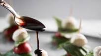 Mini Caprese Skewers Appetiser with Balsamic Glaze Mini Caprese Skewers Appetiser with Balsamic Glaze