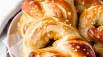 Buttery Homemade Soft Pretzels Buttery Homemade Soft Pretzels