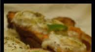 Bruschettas tomates mozzarella ( et tomates chevre.) Bruschettas tomates mozzarella ( et tomates chevre.)