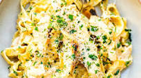 Chicken Alfredo - Creamy Chicken Pasta Chicken Alfredo - Creamy Chicken Pasta