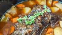 Amazing Slow Cooker Roast Beef with Potatoes and Carrots Amazing Slow Cooker Roast Beef with Potatoes and Carrots