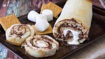 S’mores Pizza Roll-Up S’mores Pizza Roll-Up