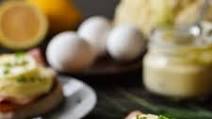 Instant Pot Eggs Benedict {21 Day Fix} Instant Pot Eggs Benedict {21 Day Fix}