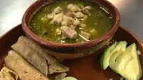 Pozole verde con tacos dorados de chorizo (Guerrero) Pozole verde con tacos dorados de chorizo (Guerrero)