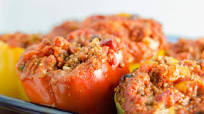 Easy Quinoa & Beef Stuffed Peppers Easy Quinoa & Beef Stuffed Peppers