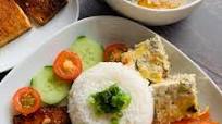 Vietnamese Broken Rice Dish with Grilled Tofu Vietnamese Broken Rice Dish with Grilled Tofu