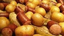 Sausage Steam Pot with Potatoes & Cabbage Sausage Steam Pot with Potatoes & Cabbage