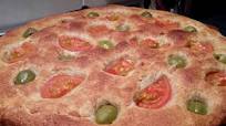 Focaccia con patata cruda senza glutine Focaccia con patata cruda senza glutine