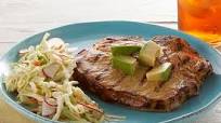 Chuletas de cerdo con aguacate a la yucateca Chuletas de cerdo con aguacate a la yucateca