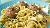 Classic Beef Stroganoff with Egg Noodles Classic Beef Stroganoff with Egg Noodles