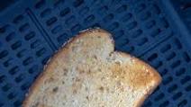 Making Toast in the Air Fryer Making Toast in the Air Fryer