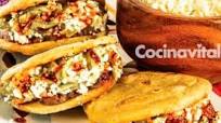 Bocoles de frijol y rajas Bocoles de frijol y rajas