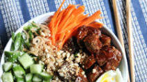 Summer Noodle Bowl with Spicy Korean Gochujang Beef Summer Noodle Bowl with Spicy Korean Gochujang Beef