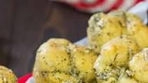 Cheesy Muffin Tin Garlic Knots Cheesy Muffin Tin Garlic Knots