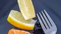 Pan Fried Salmon with Pesto Cream Cheese Sauce Pan Fried Salmon with Pesto Cream Cheese Sauce