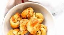 Easy Garlic Knots Easy Garlic Knots