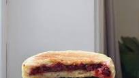 One Banana Fat-Free Pan-Fried Bread (香蕉无油发面饼) One Banana Fat-Free Pan-Fried Bread (香蕉无油发面饼)