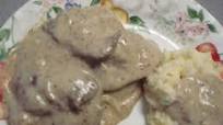 Deer Steaks and Gravy (Venison) Deer Steaks and Gravy (Venison)