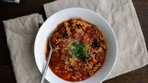 Olive Garden Pasta E Fagioli Soup in a Crock Pot (Copycat) Olive Garden Pasta E Fagioli Soup in a Crock Pot (Copycat)