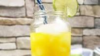 Spicy Mango Margarita on the Rocks Spicy Mango Margarita on the Rocks